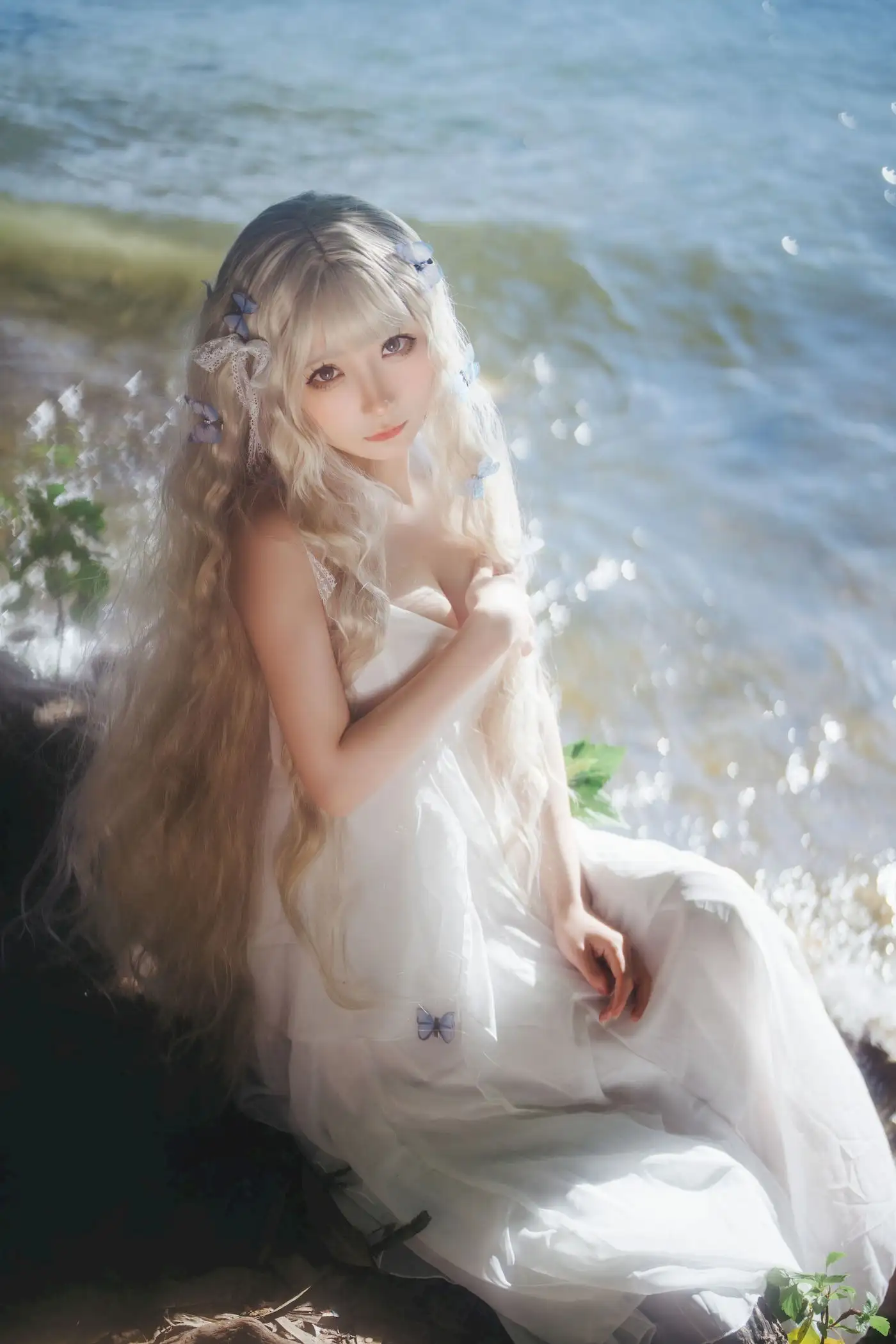 是三不是世w（网红、COSER）