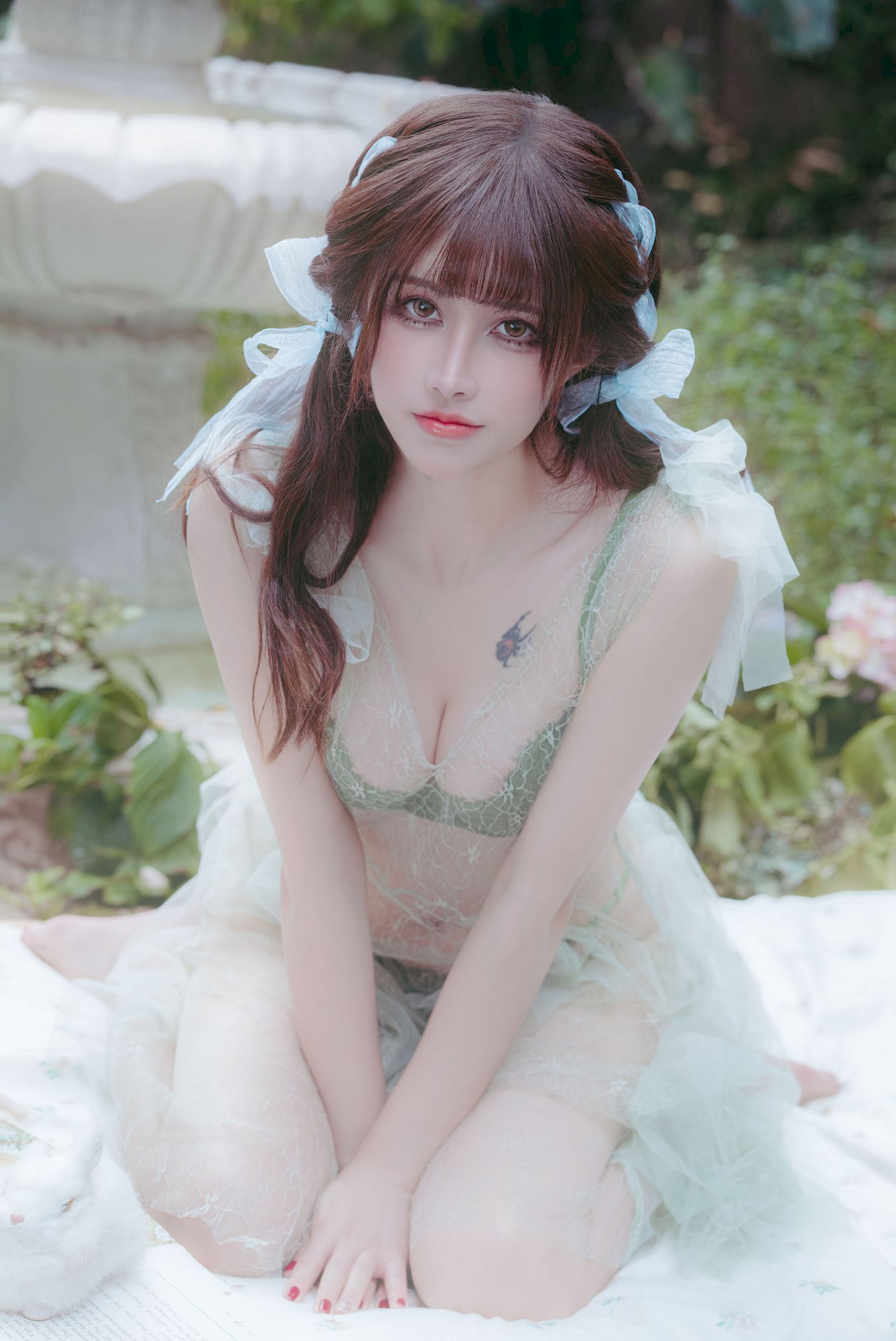 鹿八岁（Coser、网红、摄影博主）