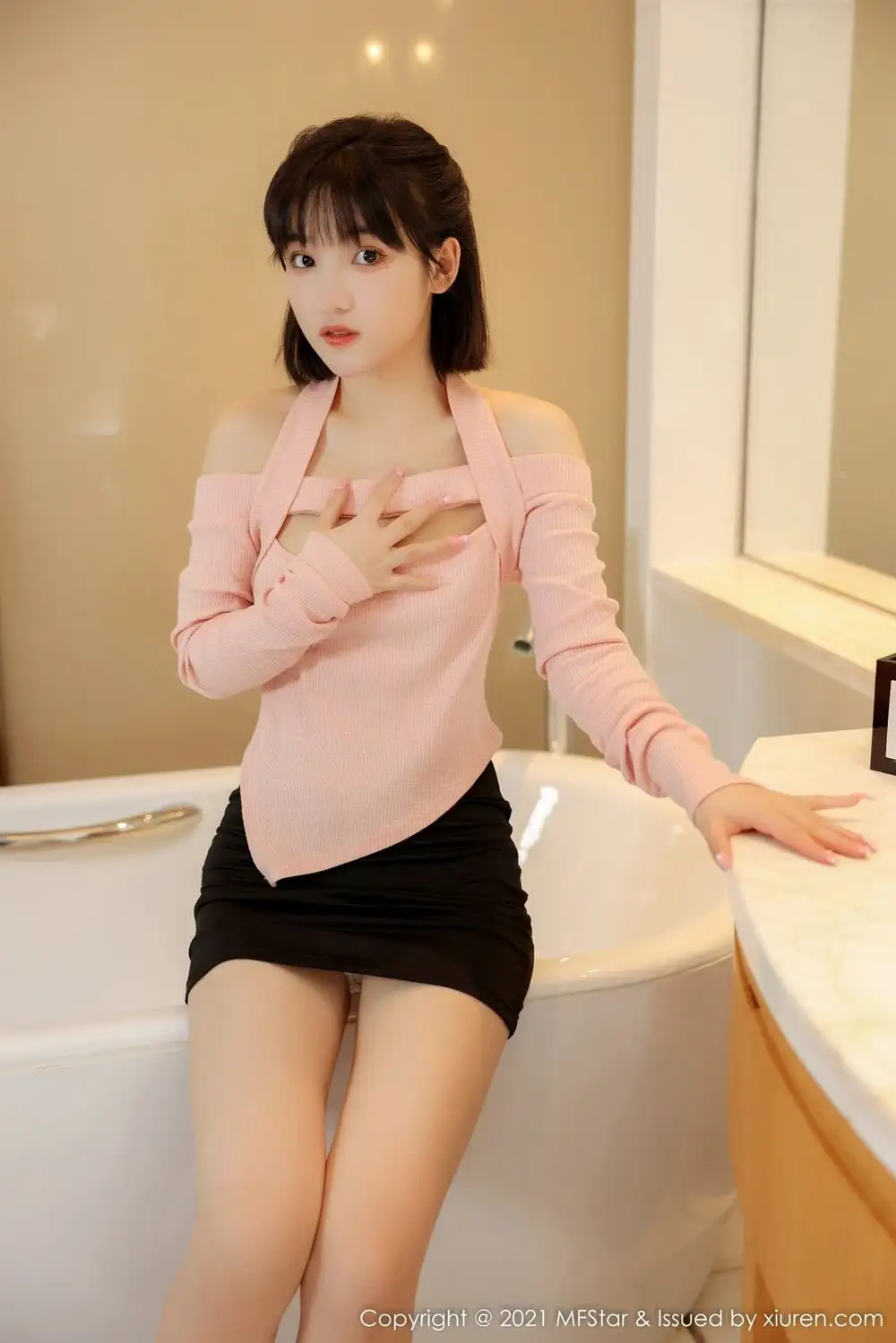 甜筒晓彤（模特）
