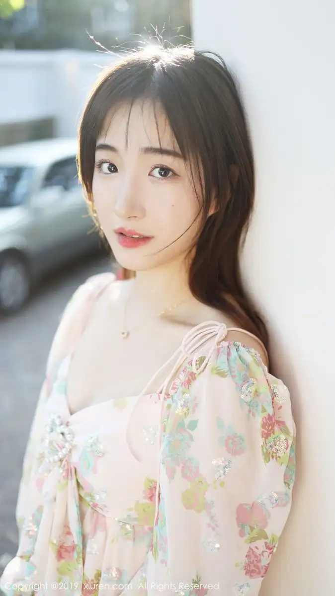 艺儿拿铁（模特）