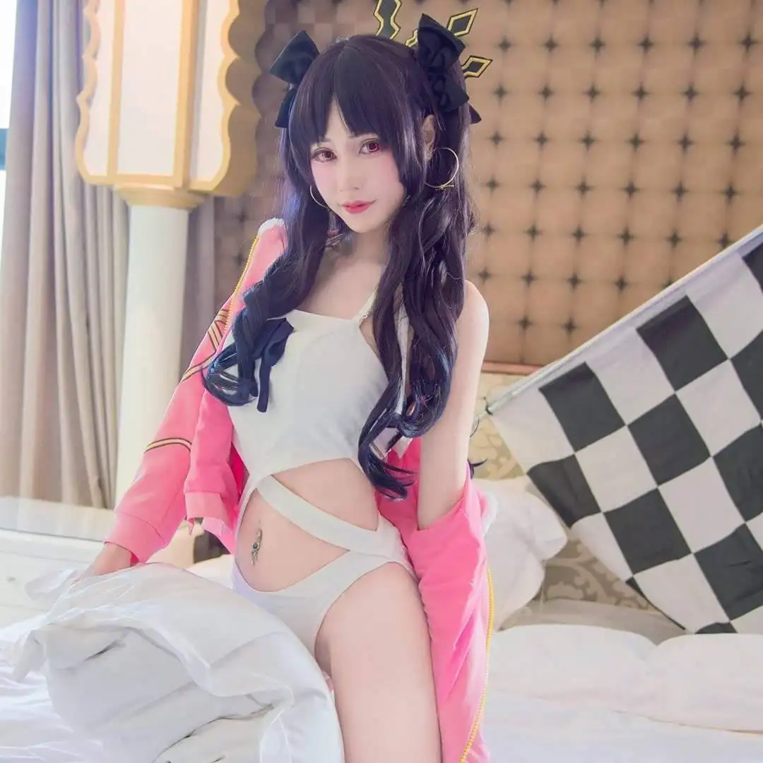 饿小璇（Coser、模特）
