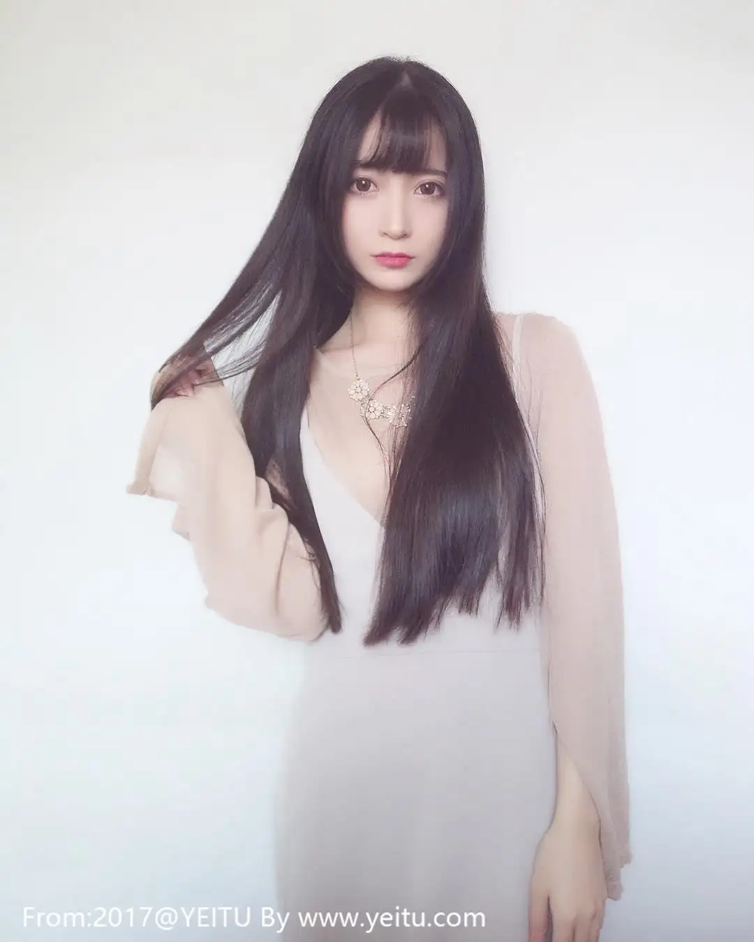 奶果酱（Coser、博主）