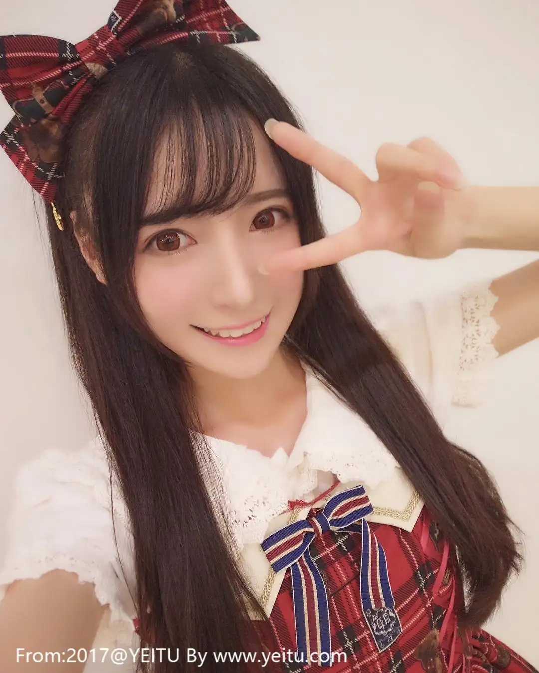 奶果酱（Coser、博主）