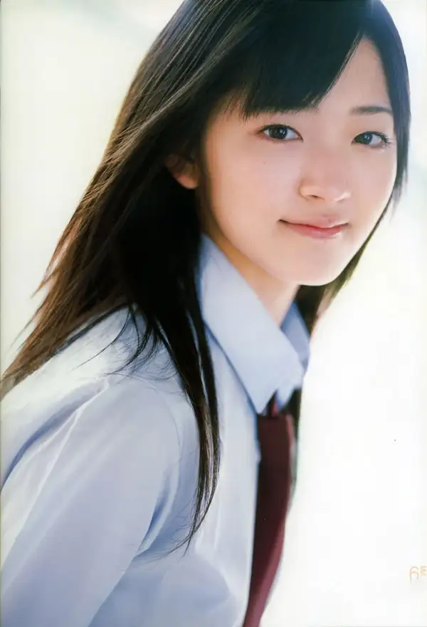 铃木爱理（学生、歌手、演员）